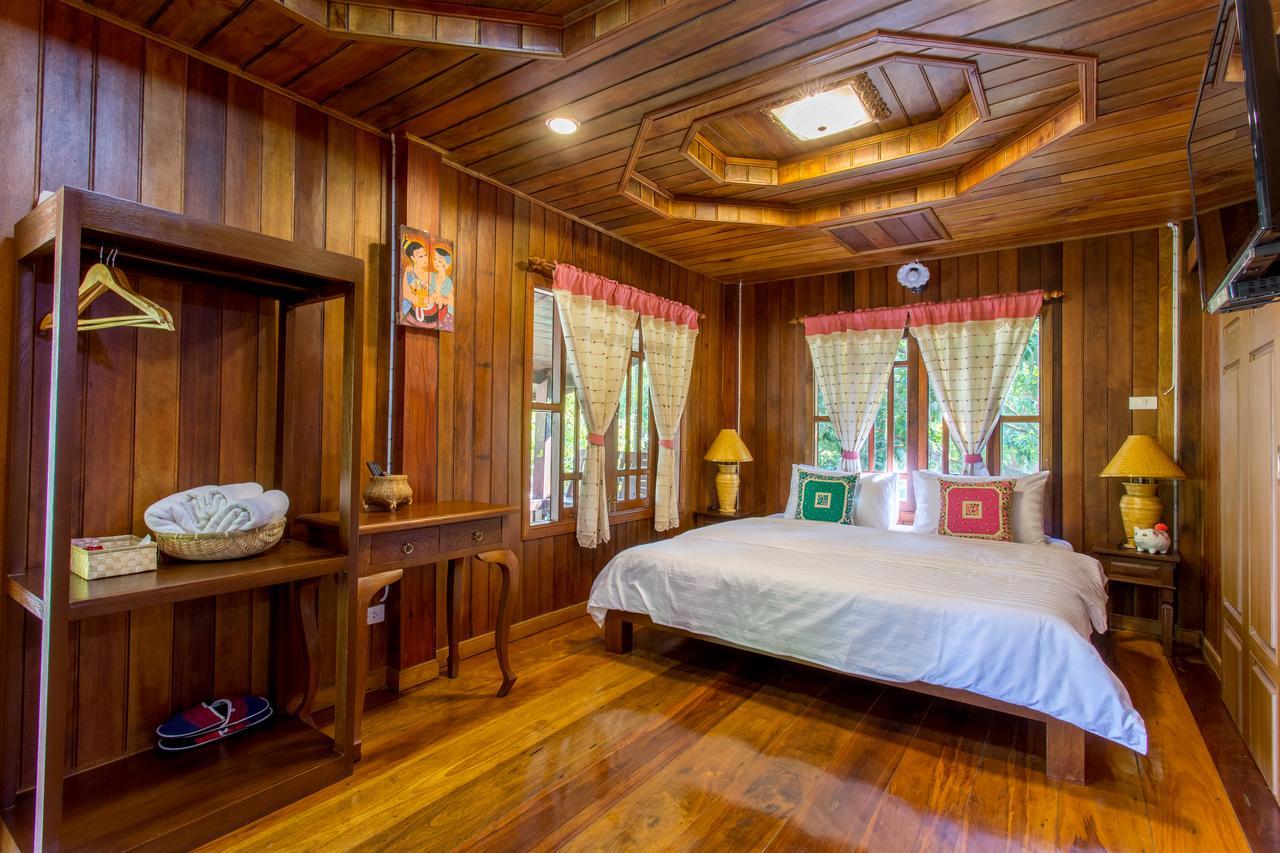 Suksatan Lamphun Hotel Exterior photo